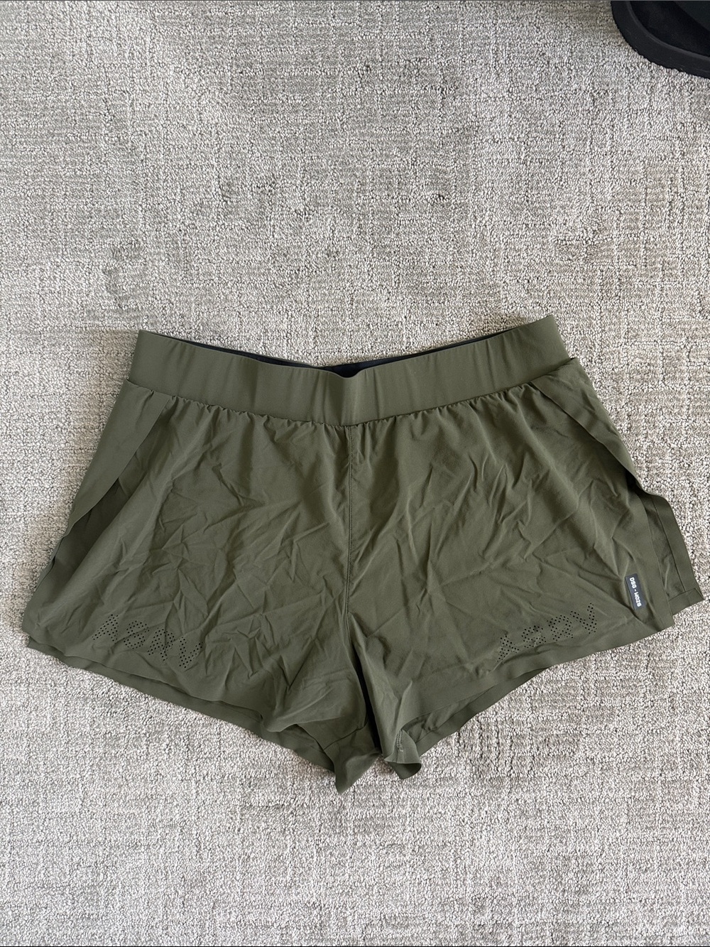 ASRV DSG-W026 AEROTEX™ SIDE SPLIT RUN SHORT Size Large in Olive Like new